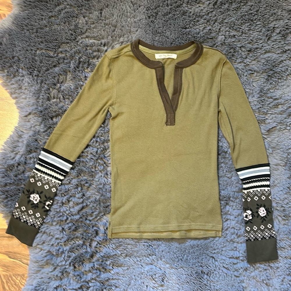 We The Free top size small